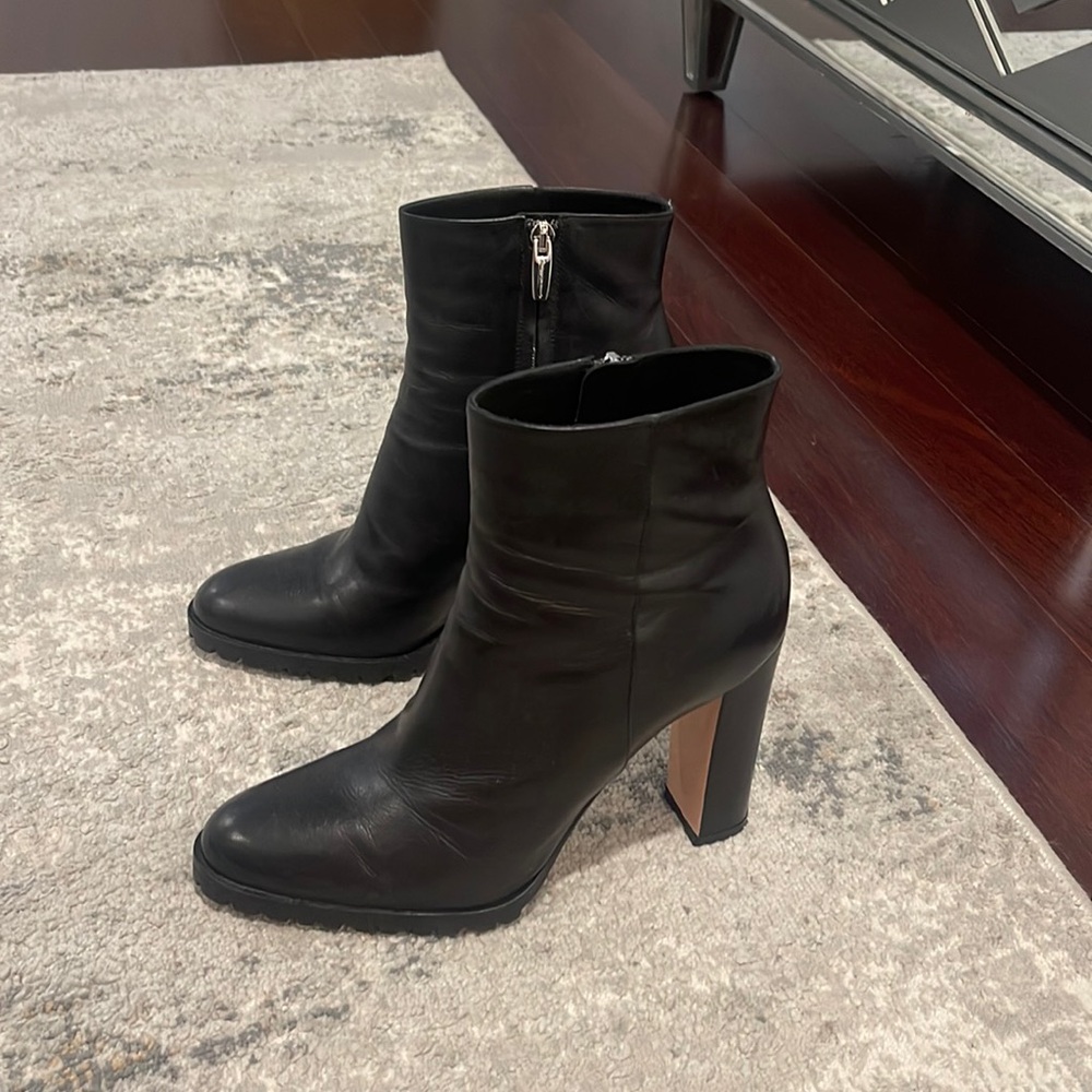 Gianvito Rossi heeled leather boots!